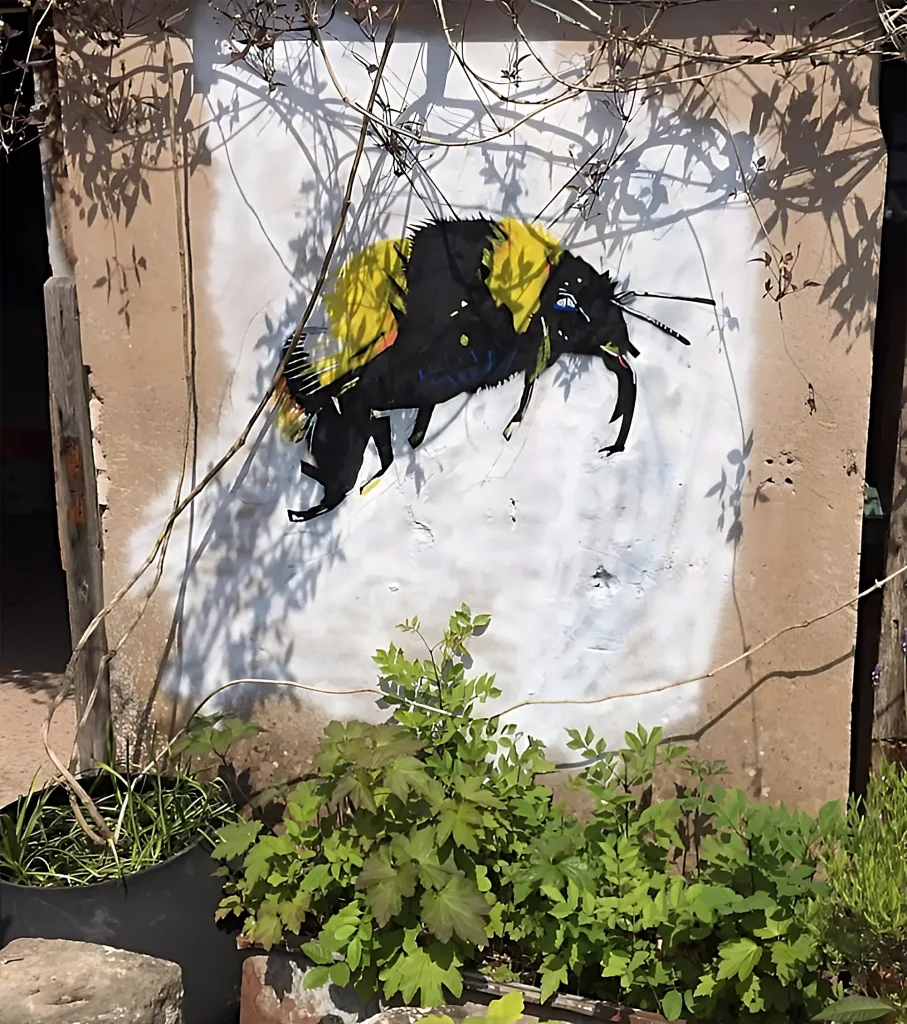 Bumble bee Mural
